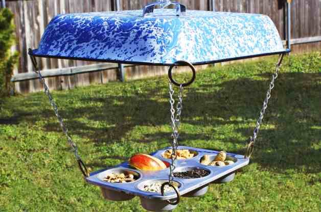 Muffin Tin DIY Bird Feeder